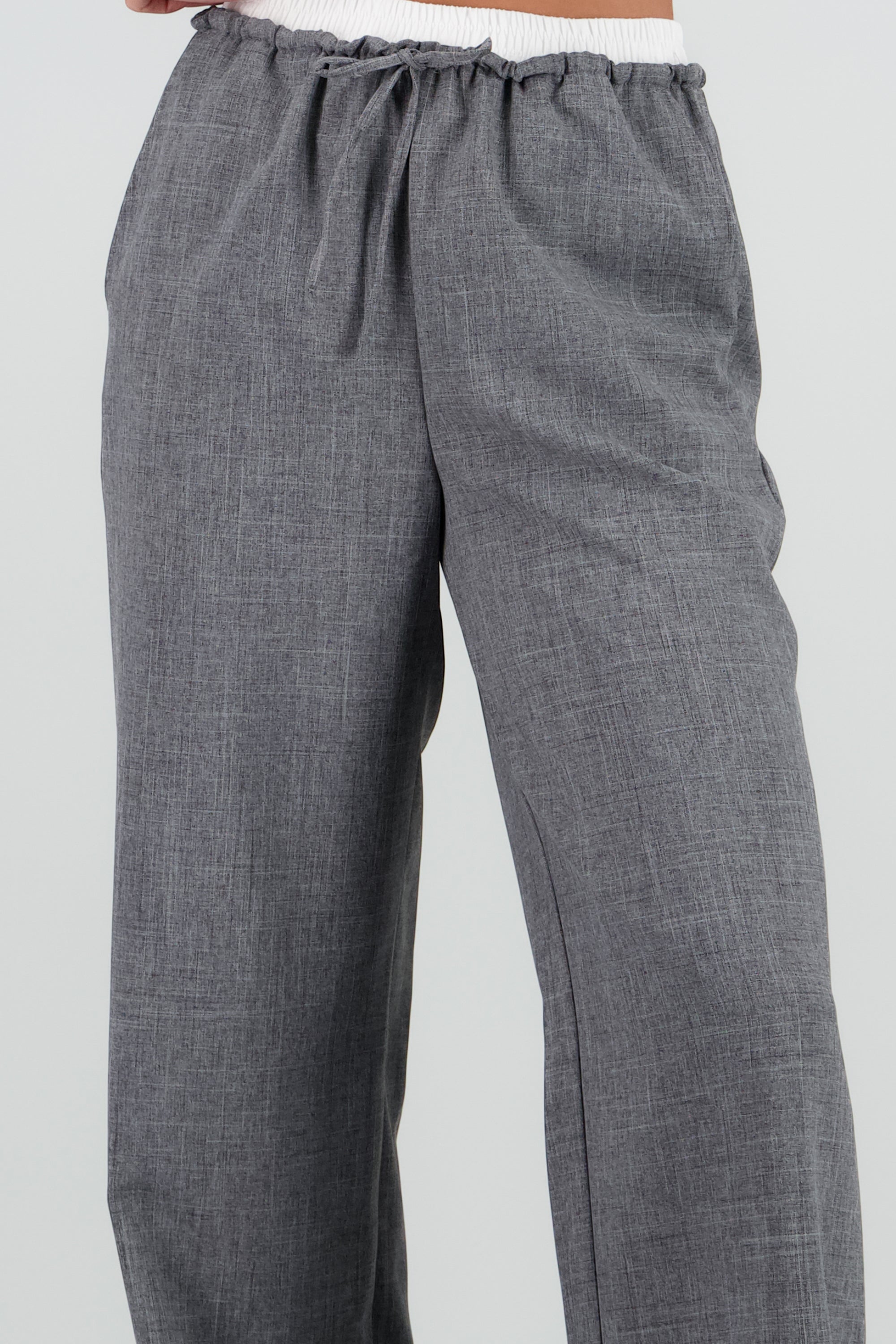 Pantalon amplio detalle pretin doble GRIS