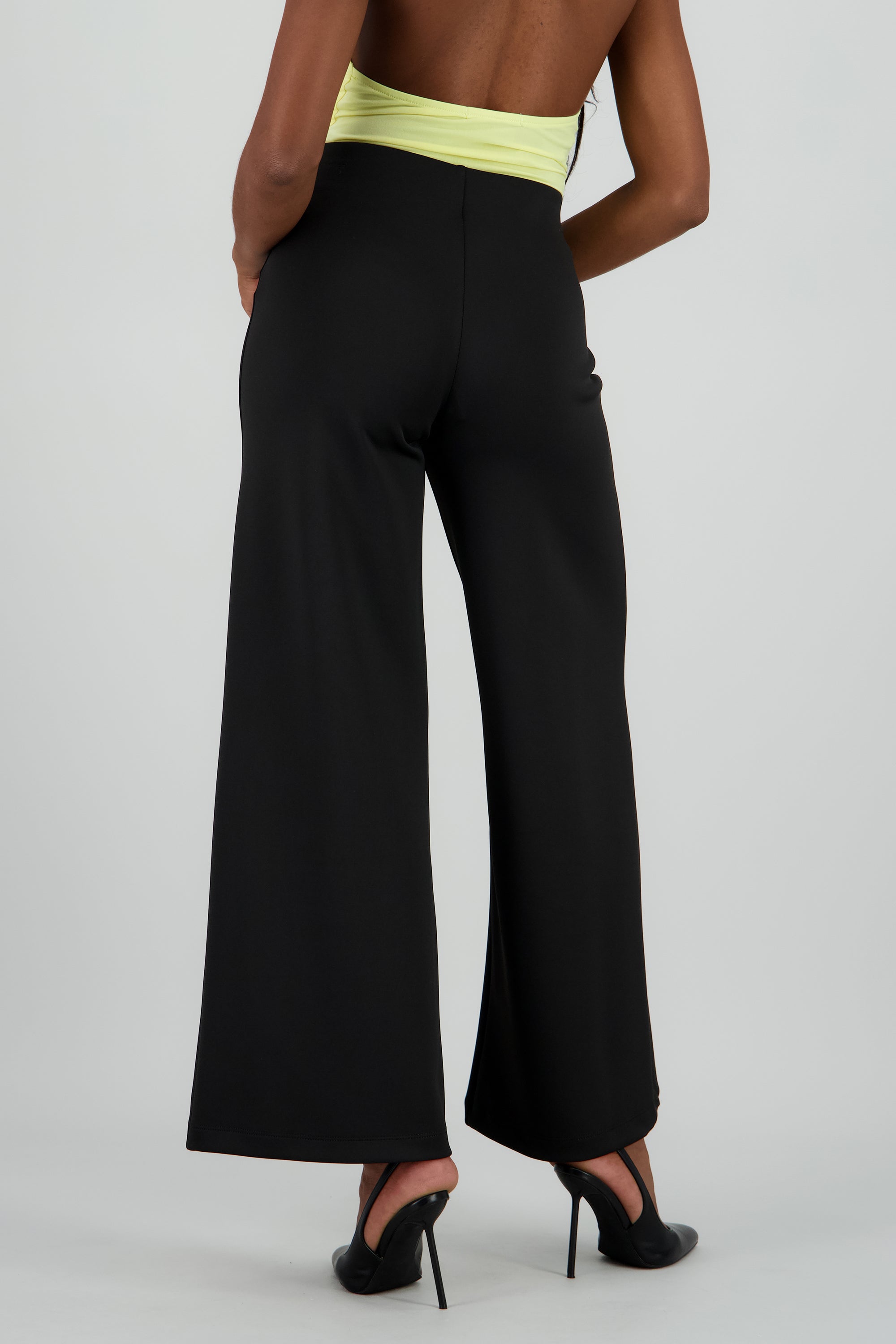 Pantalon liso wide leg NEGRO