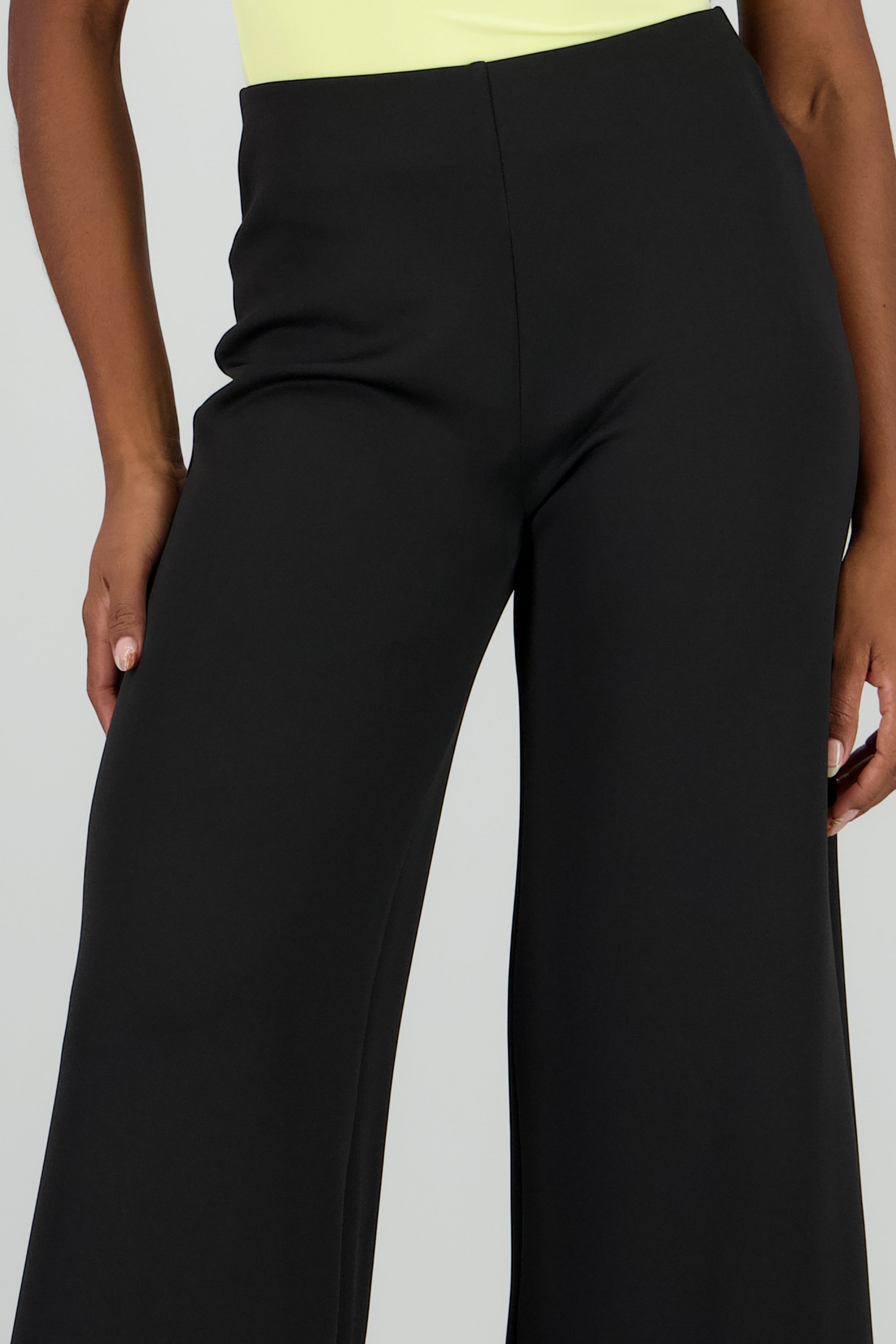 Pantalon liso wide leg NEGRO