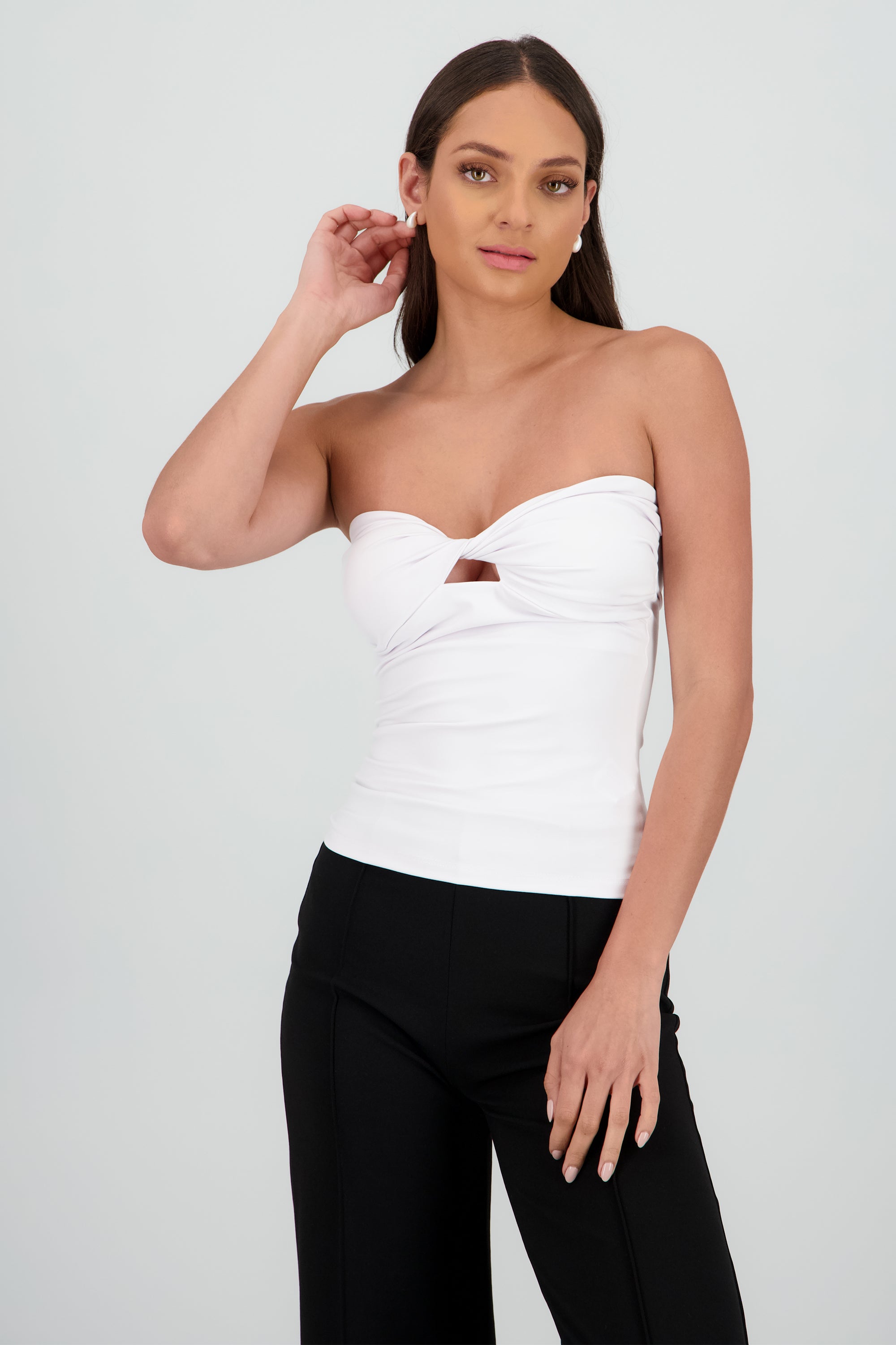 Top strapples nudo detalle copas BLANCO