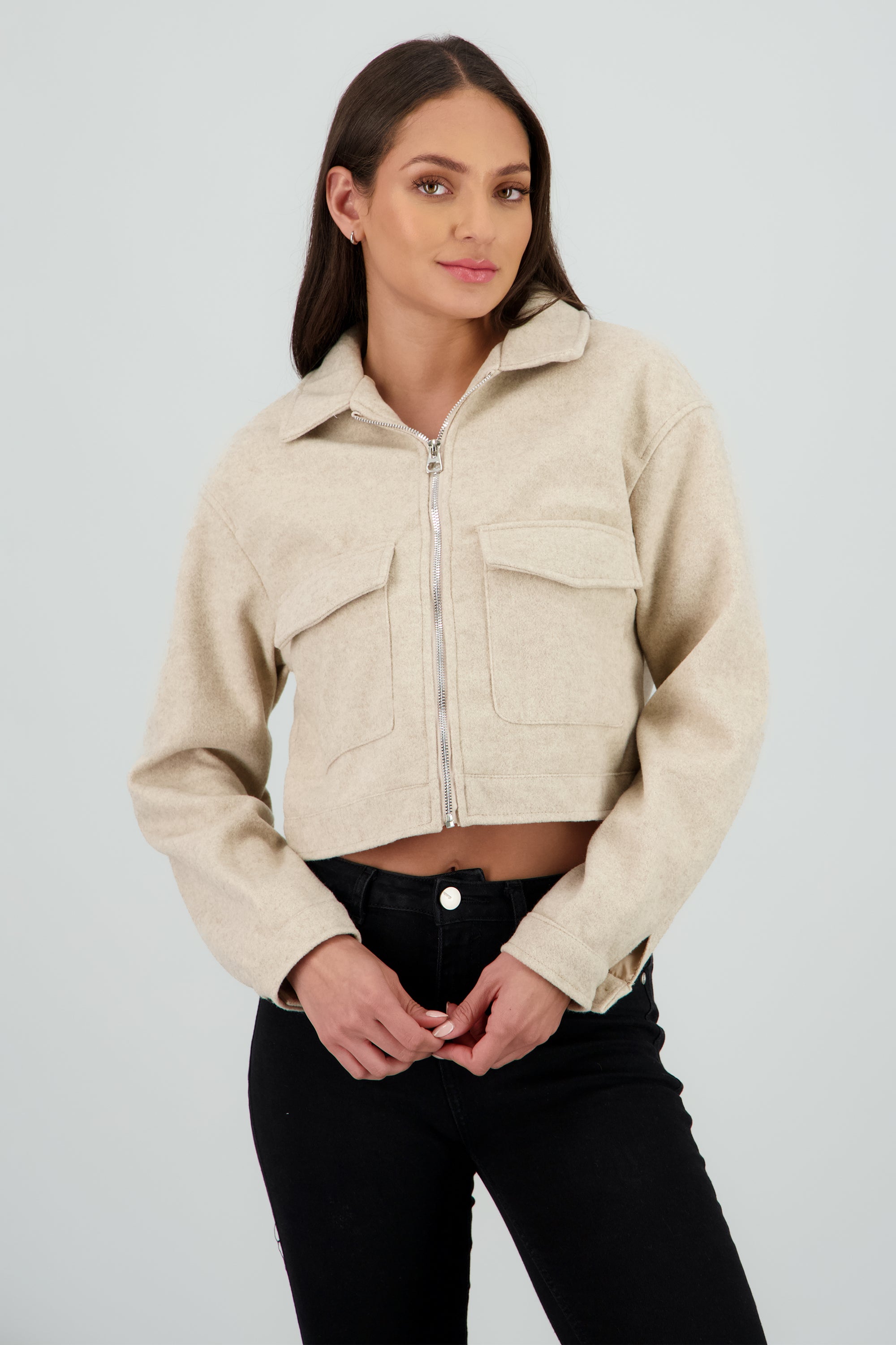 Chamarra con cierre det bolsas BEIGE