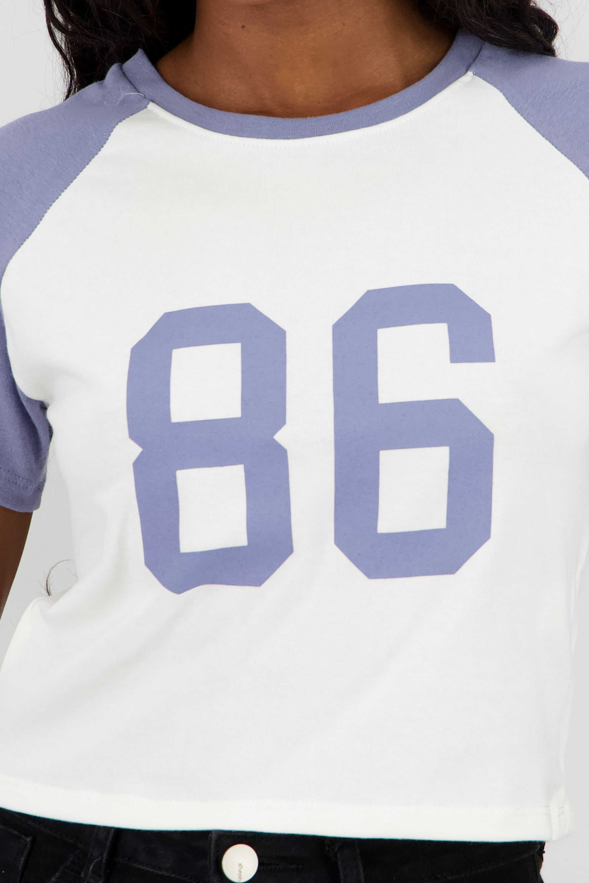 Top con numeros estampados contraste mangas AZUL COMBO