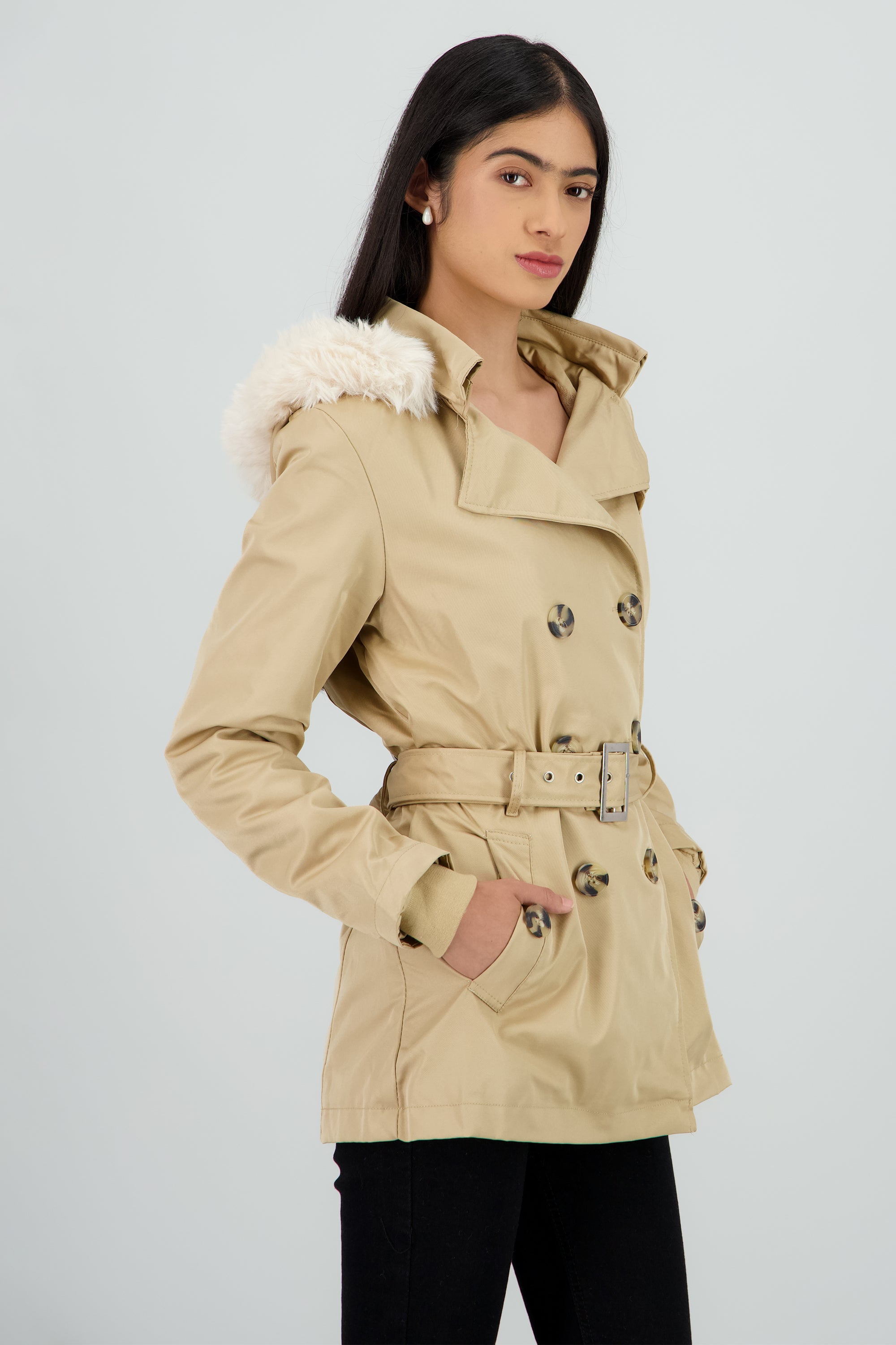Gabardina con botones det peluche BEIGE
