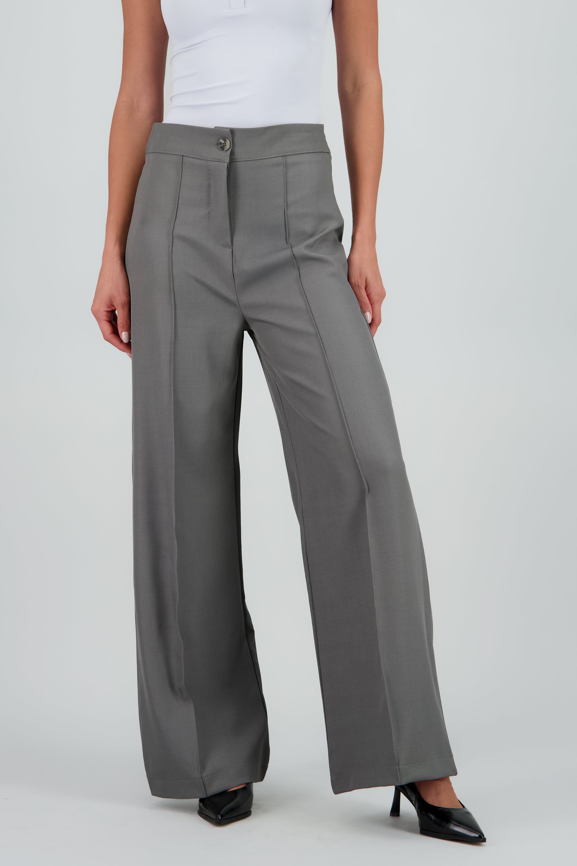 Pantalon amplio liso detalle costura GRIS