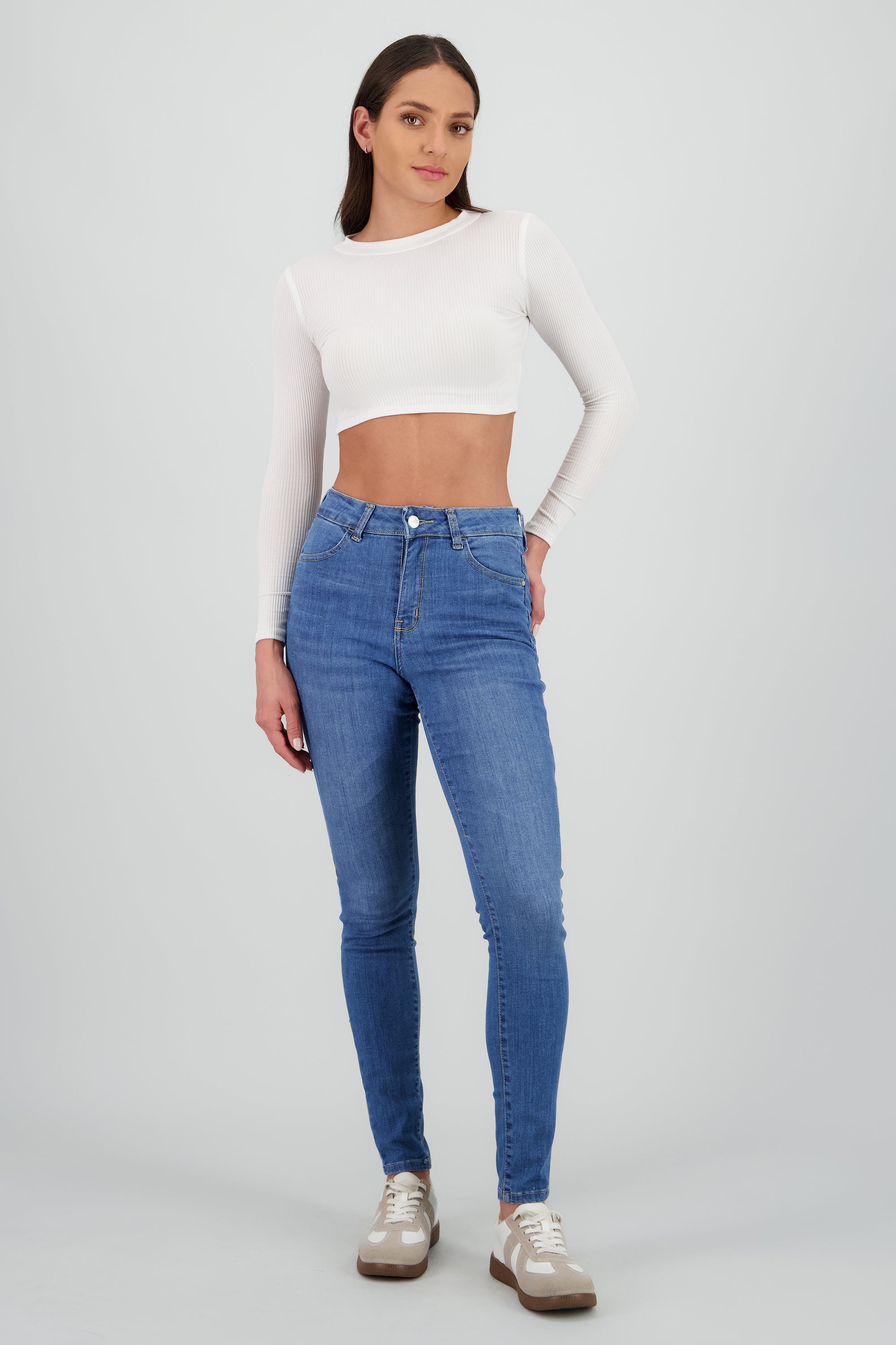 Jeans básicos skinny MEDIUM WASH