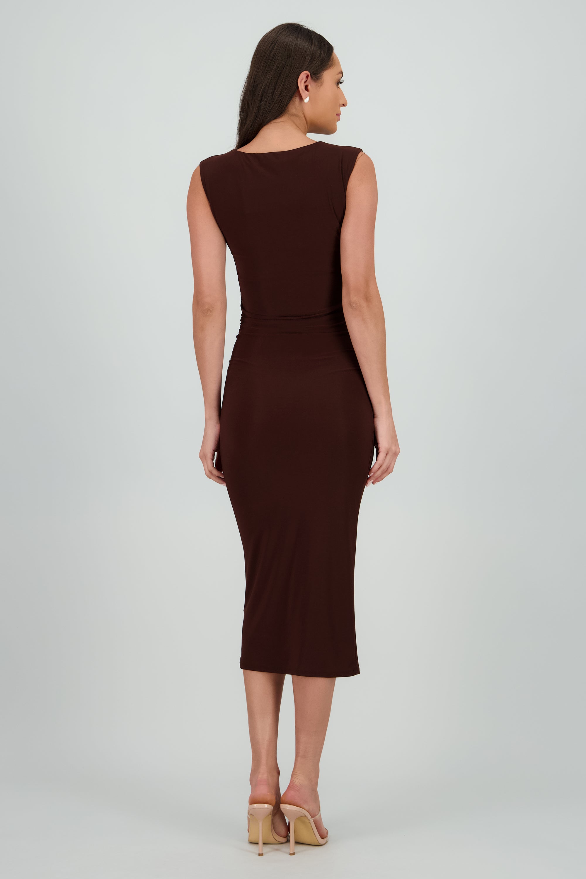 Vestido drapeado sin mangas CHOCOLATE