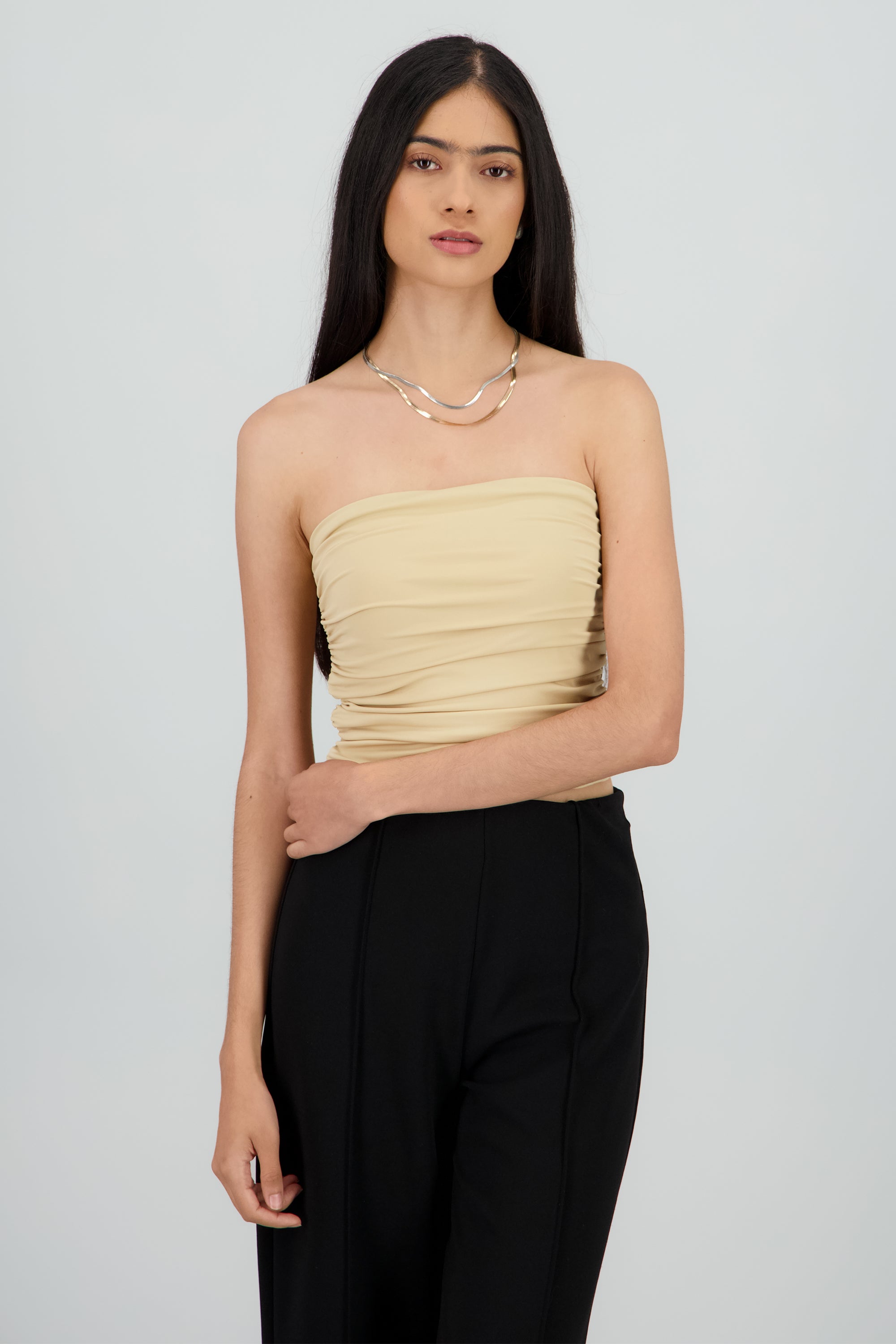 Top tubo strapless drapeado CAMELLO