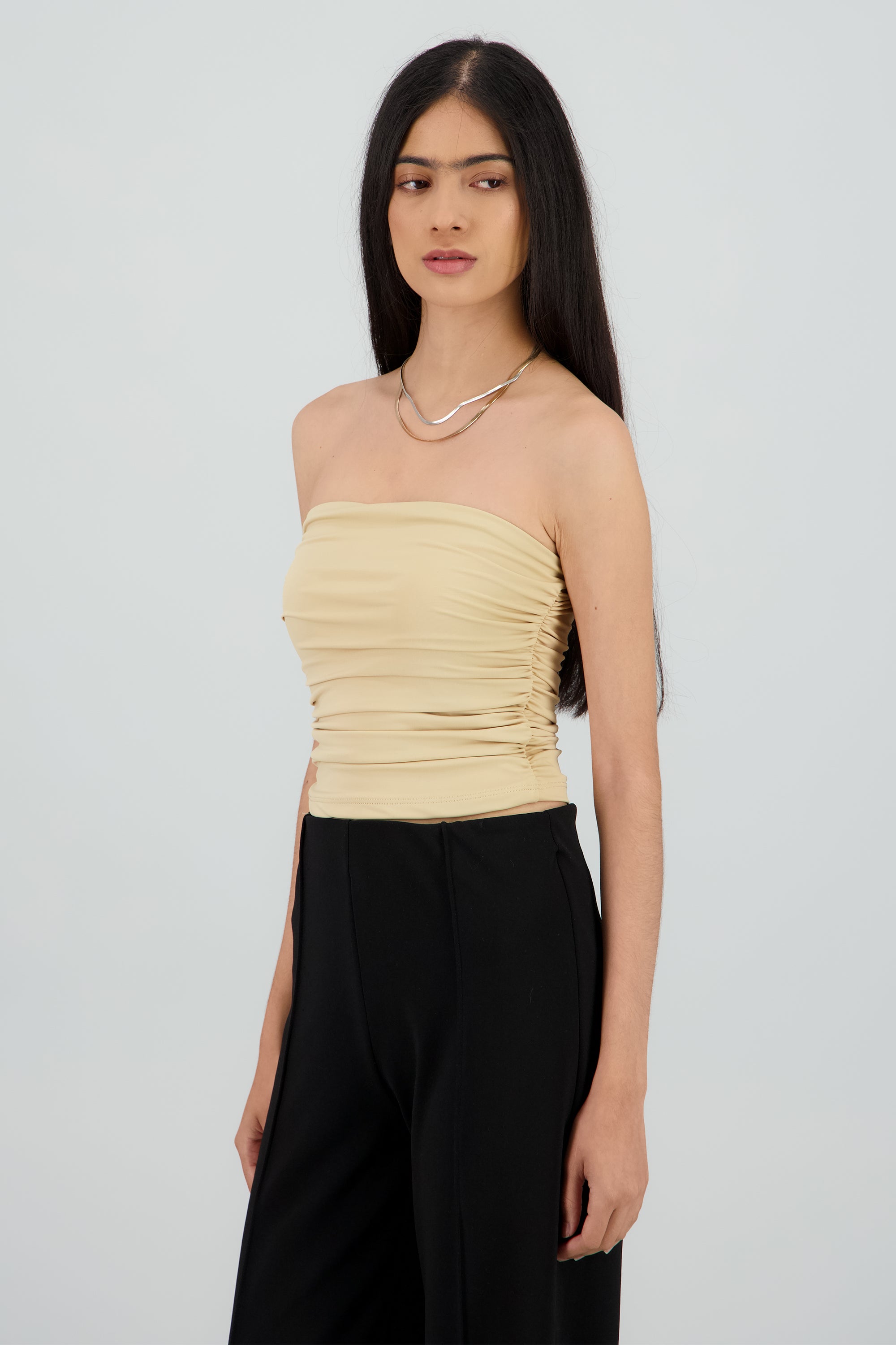 Top tubo strapless drapeado CAMELLO