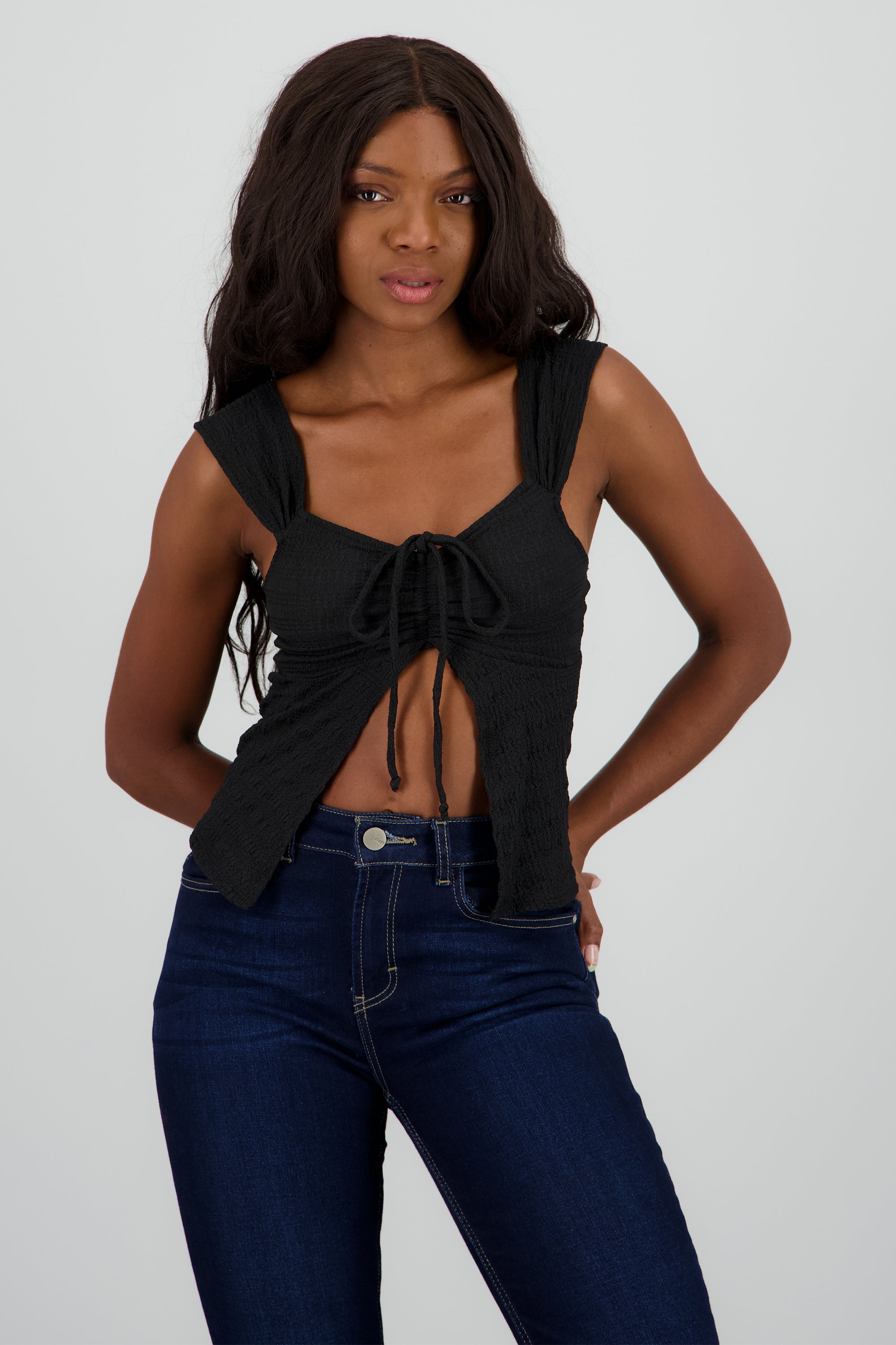 Blusa sin manga encaje detalle moño NEGRO