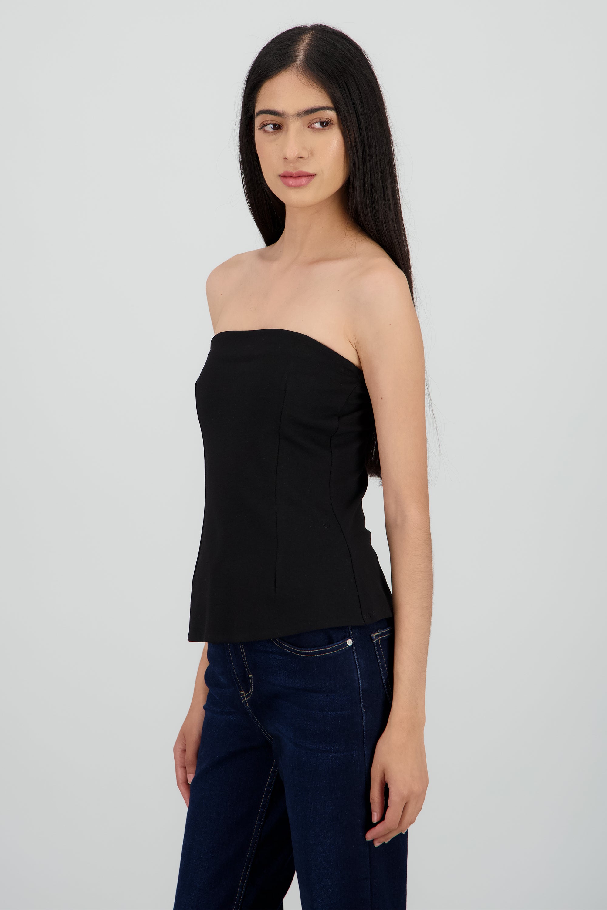 Top strapless con cortes NEGRO