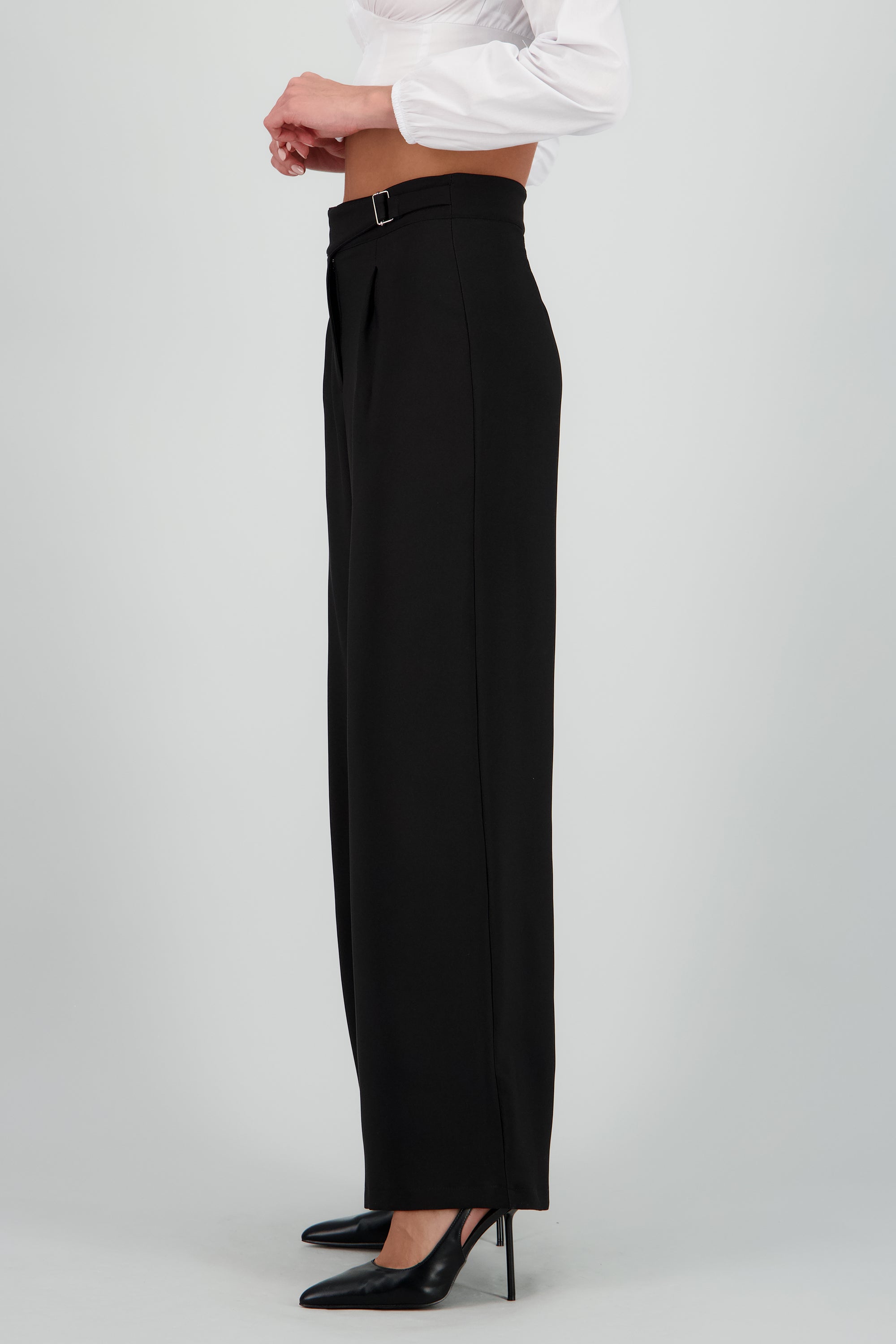 Pantalon amplio det cinturon NEGRO
