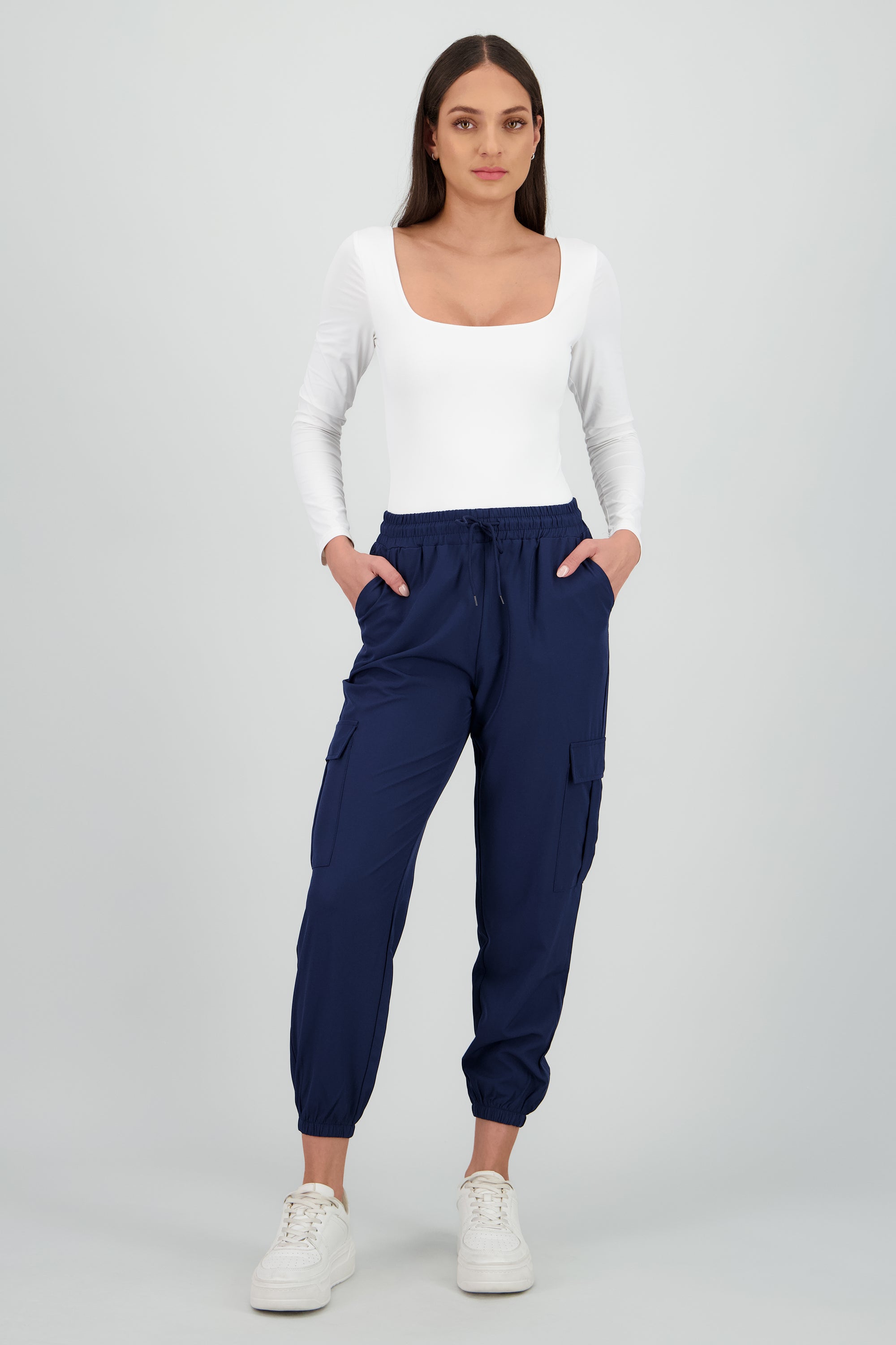 Pantalón Cargo Monocolor Bolsas MARINO