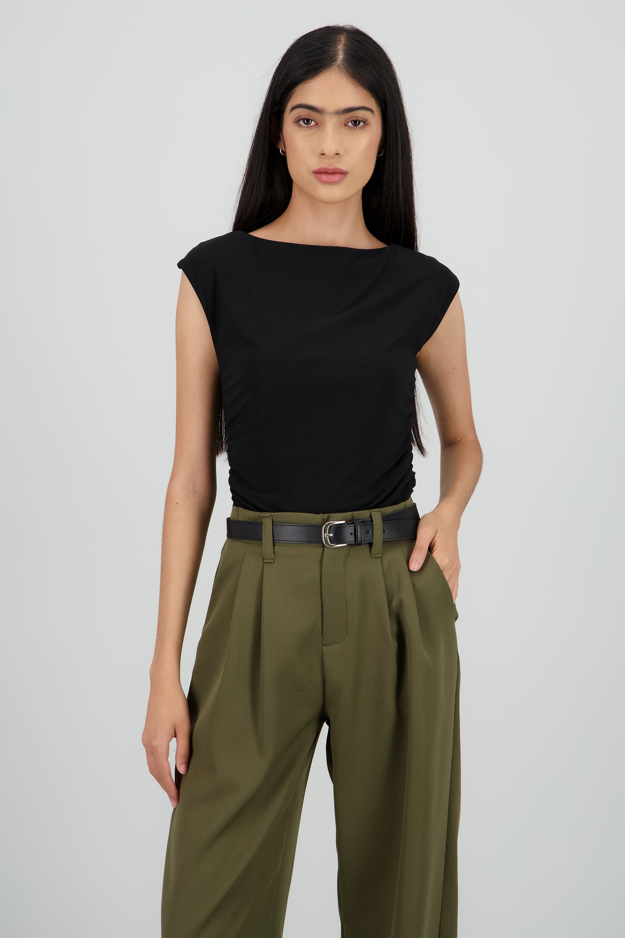 Bodysuit sin manga cuello barco NEGRO