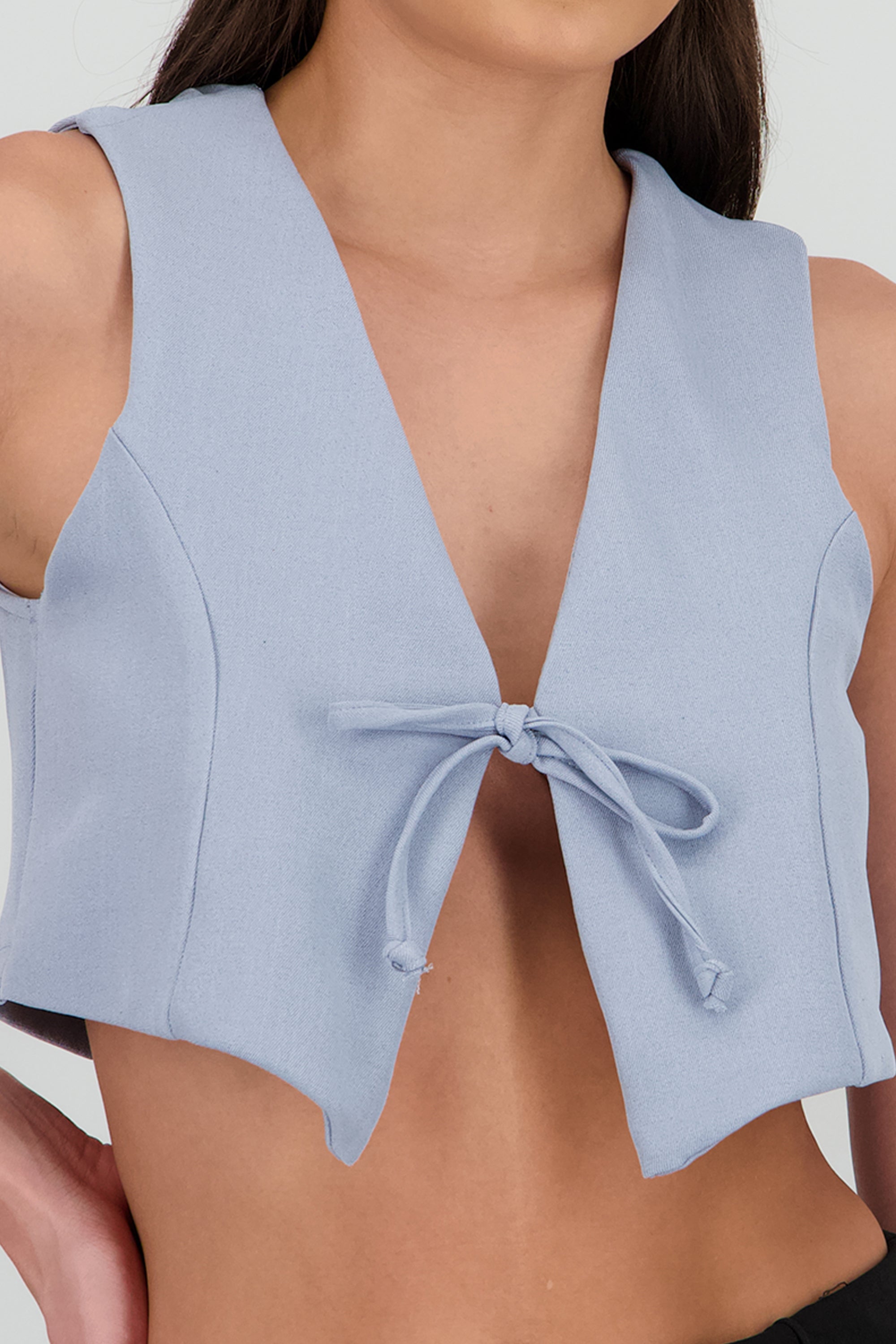 Chaleco crop detalle lazo corte AZUL PASTEL