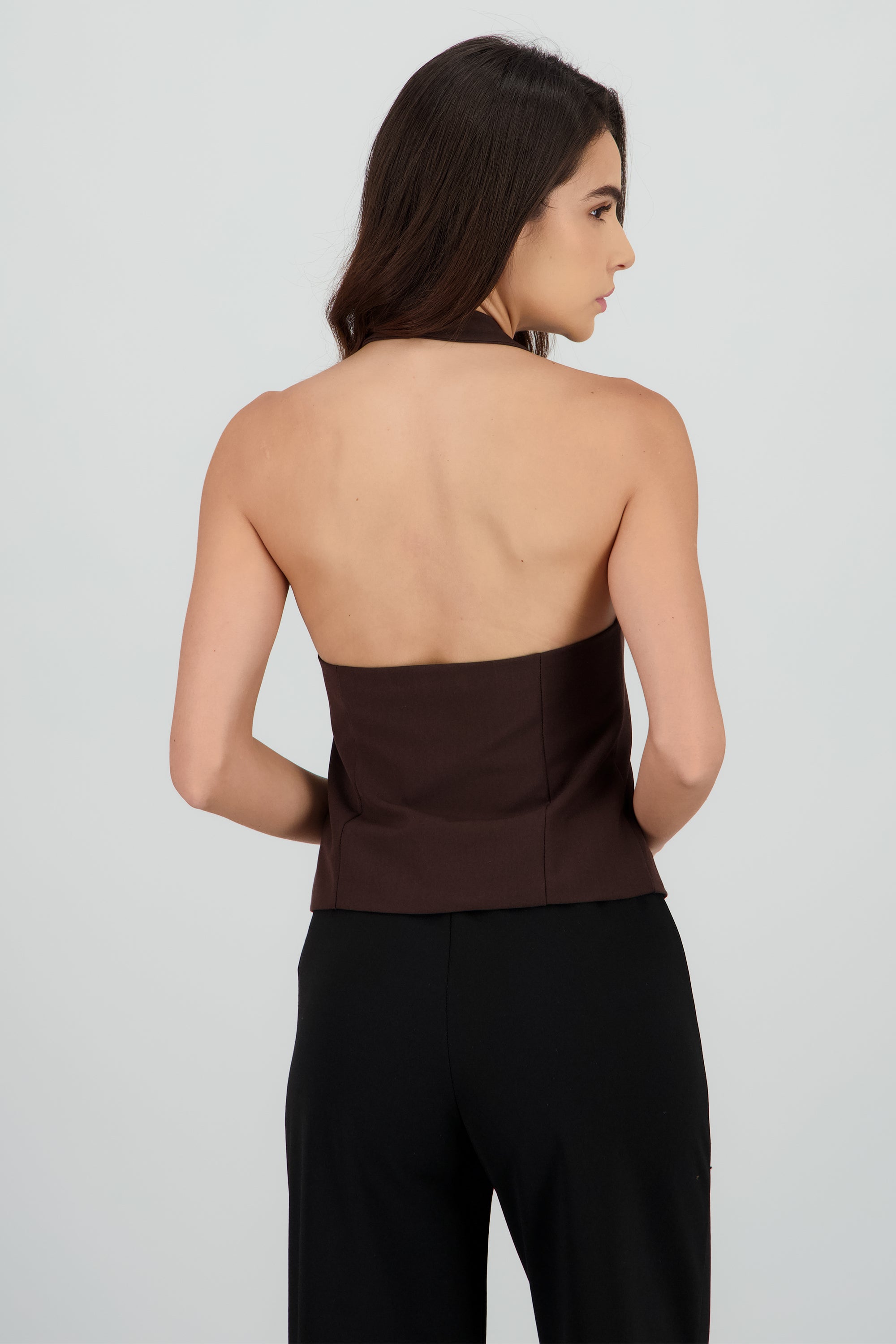 Top halter liso detalle cierre CHOCOLATE