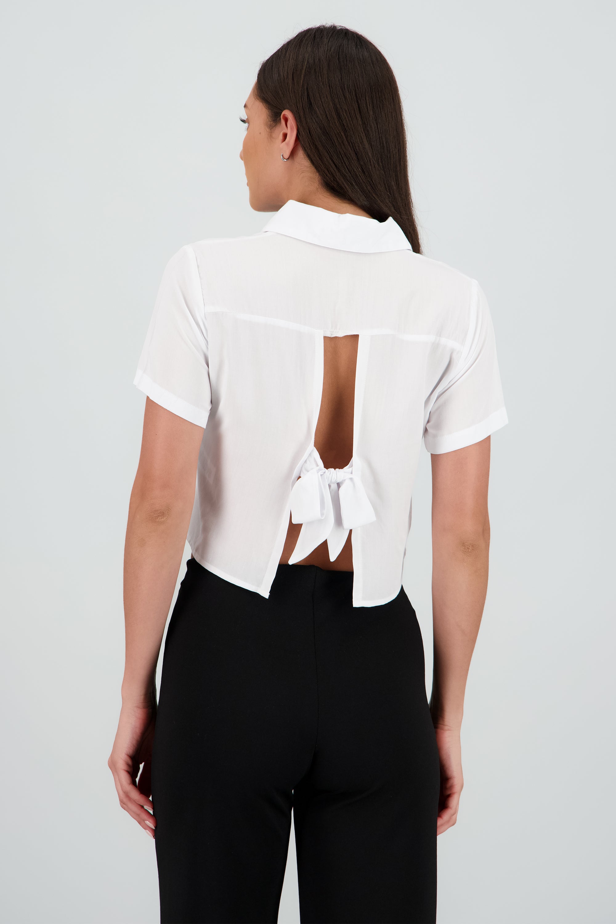 Camisa crop manga corta detalle botones BLANCO