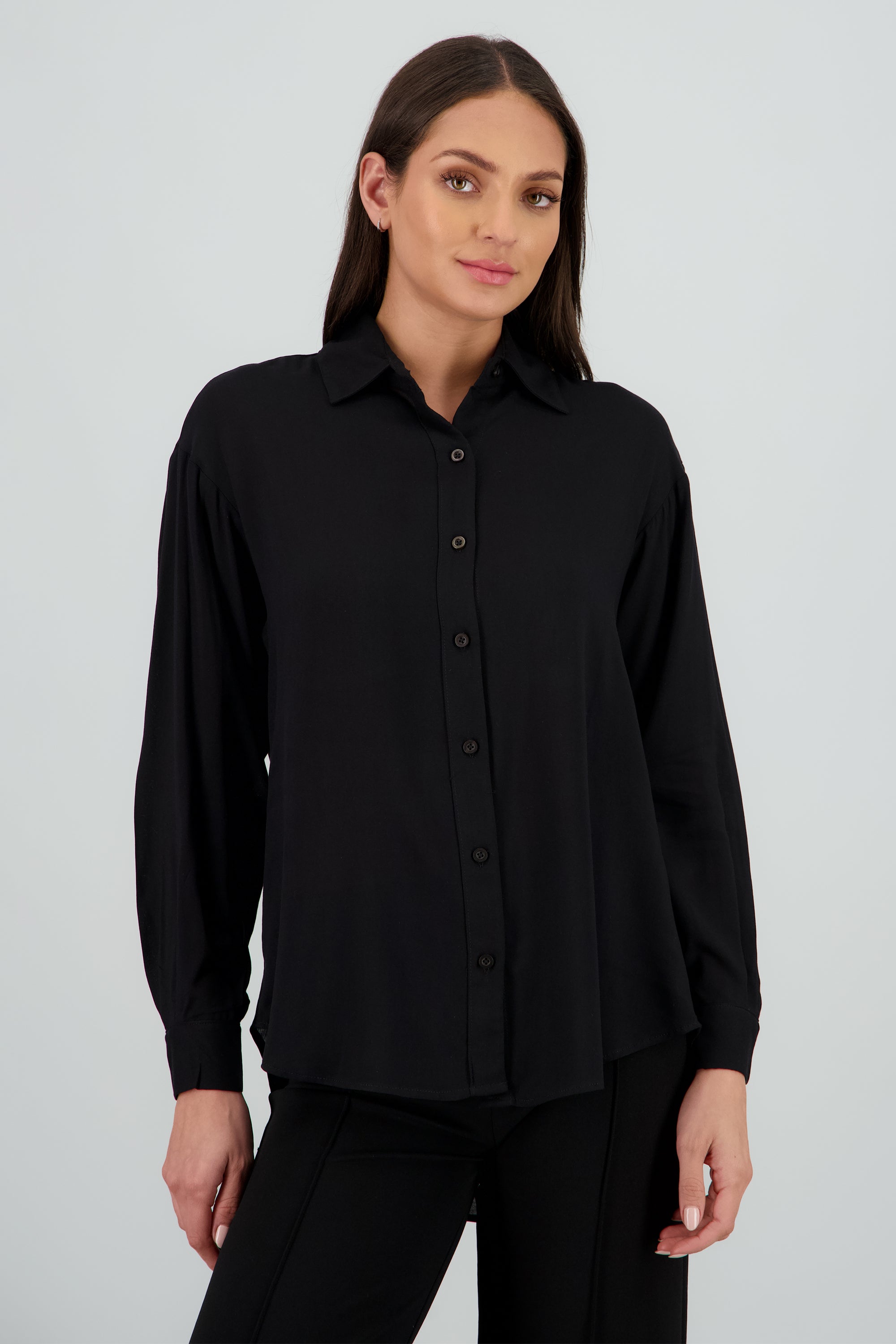 Camisa lisa manga larga detalle cuello NEGRO