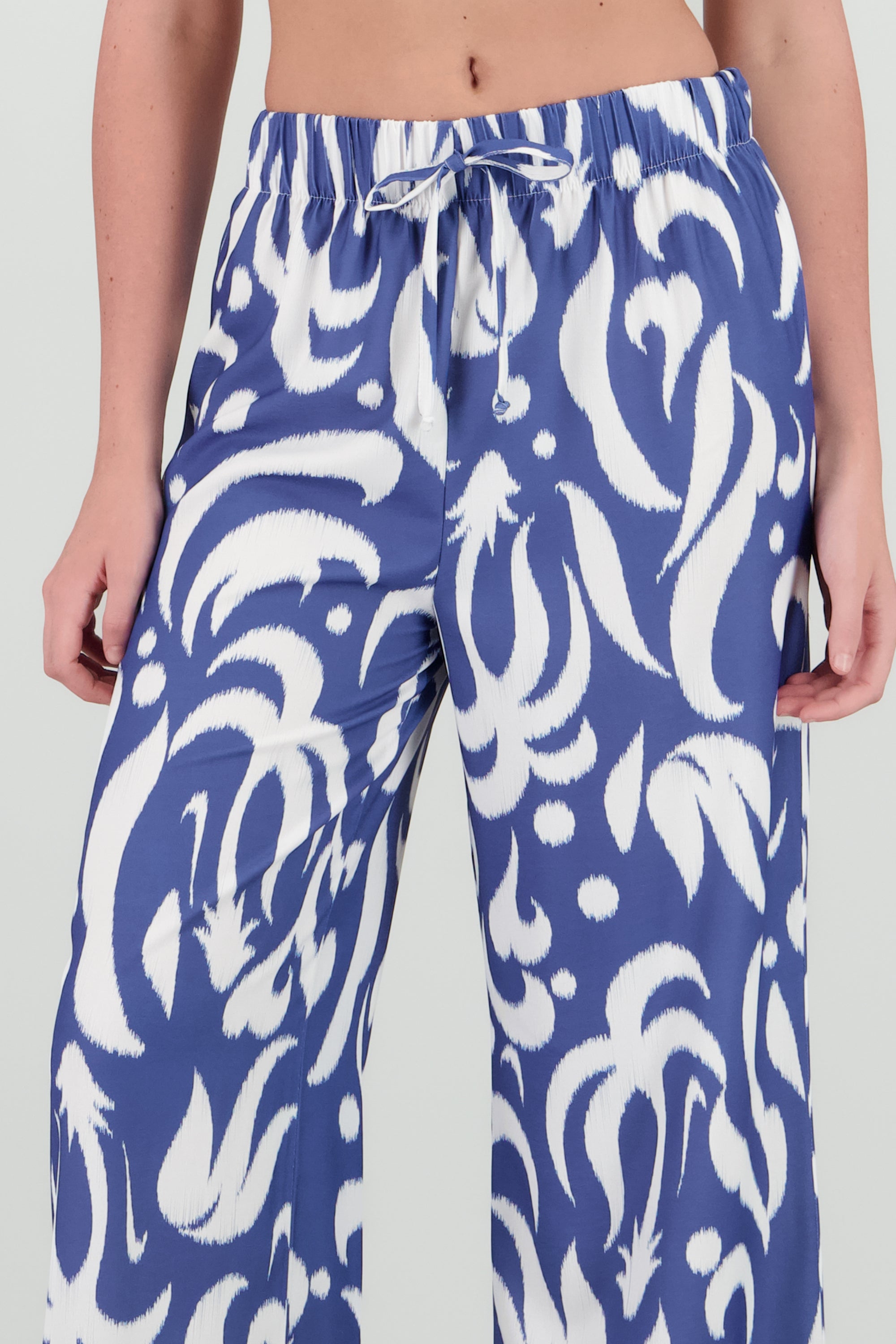 Pantalon amplio estampado tropical AZUL COMBO