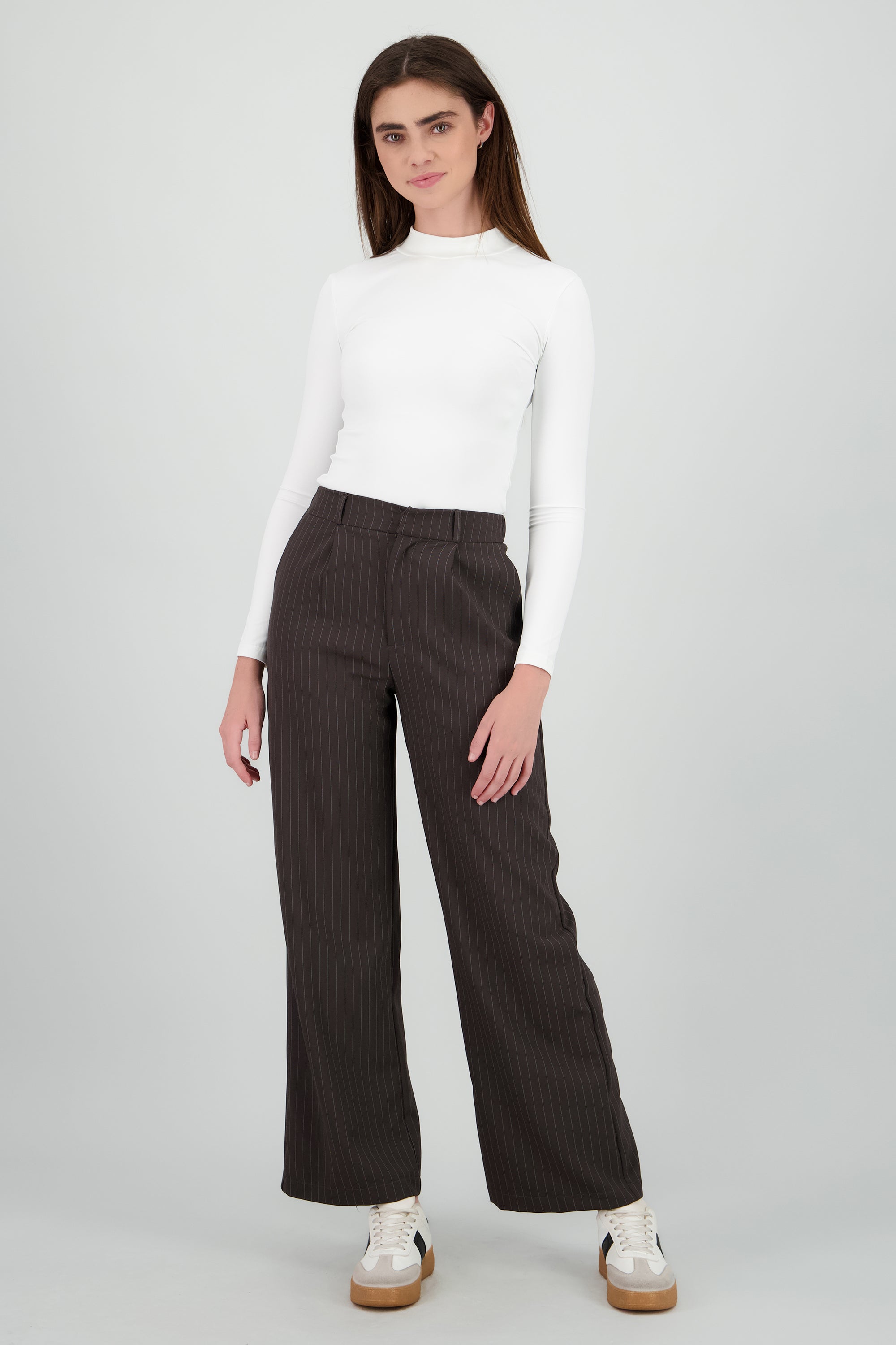 Pantalon recto detalle rayas GRIS OBSCURO