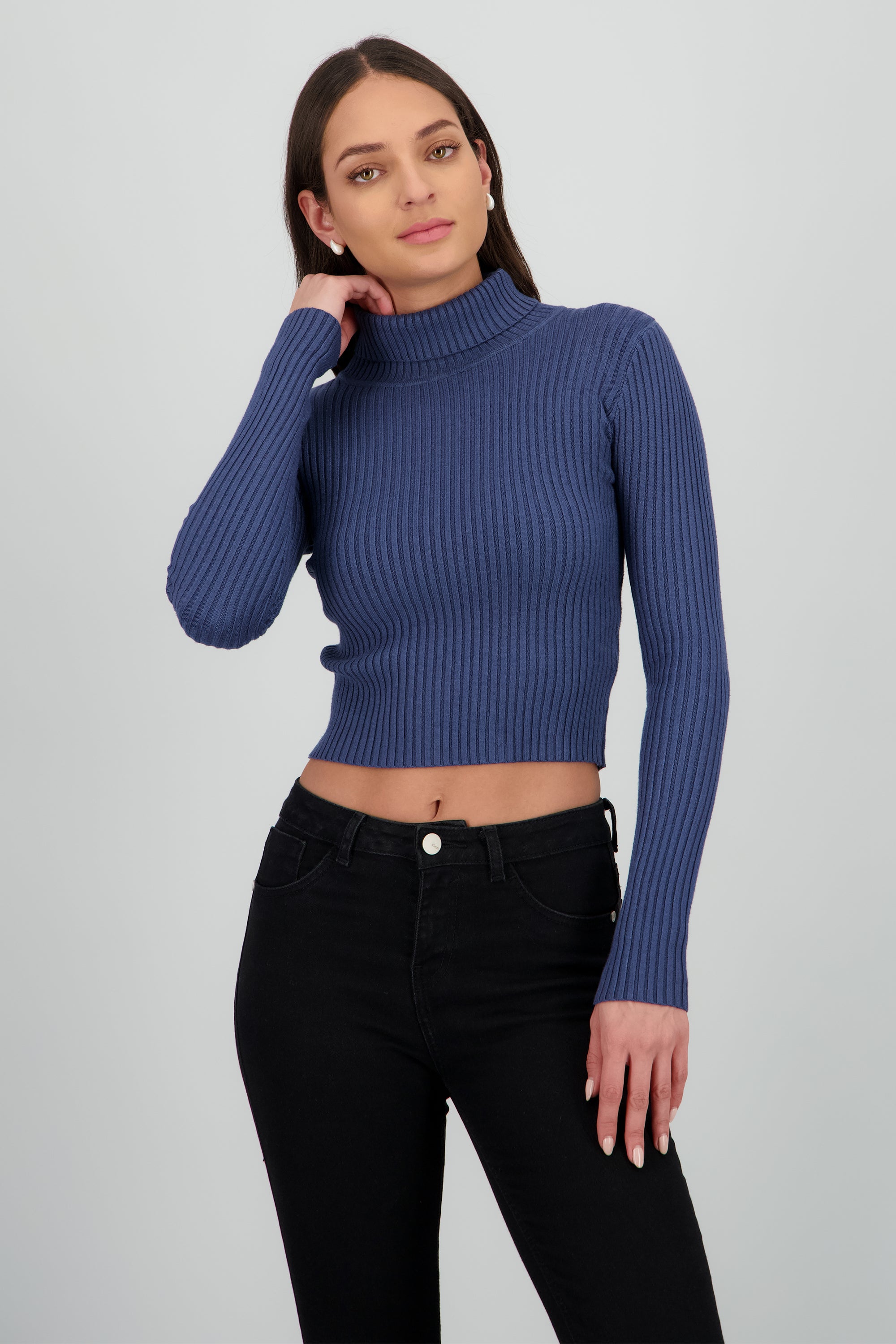 Sueter liso cuello alto AZUL