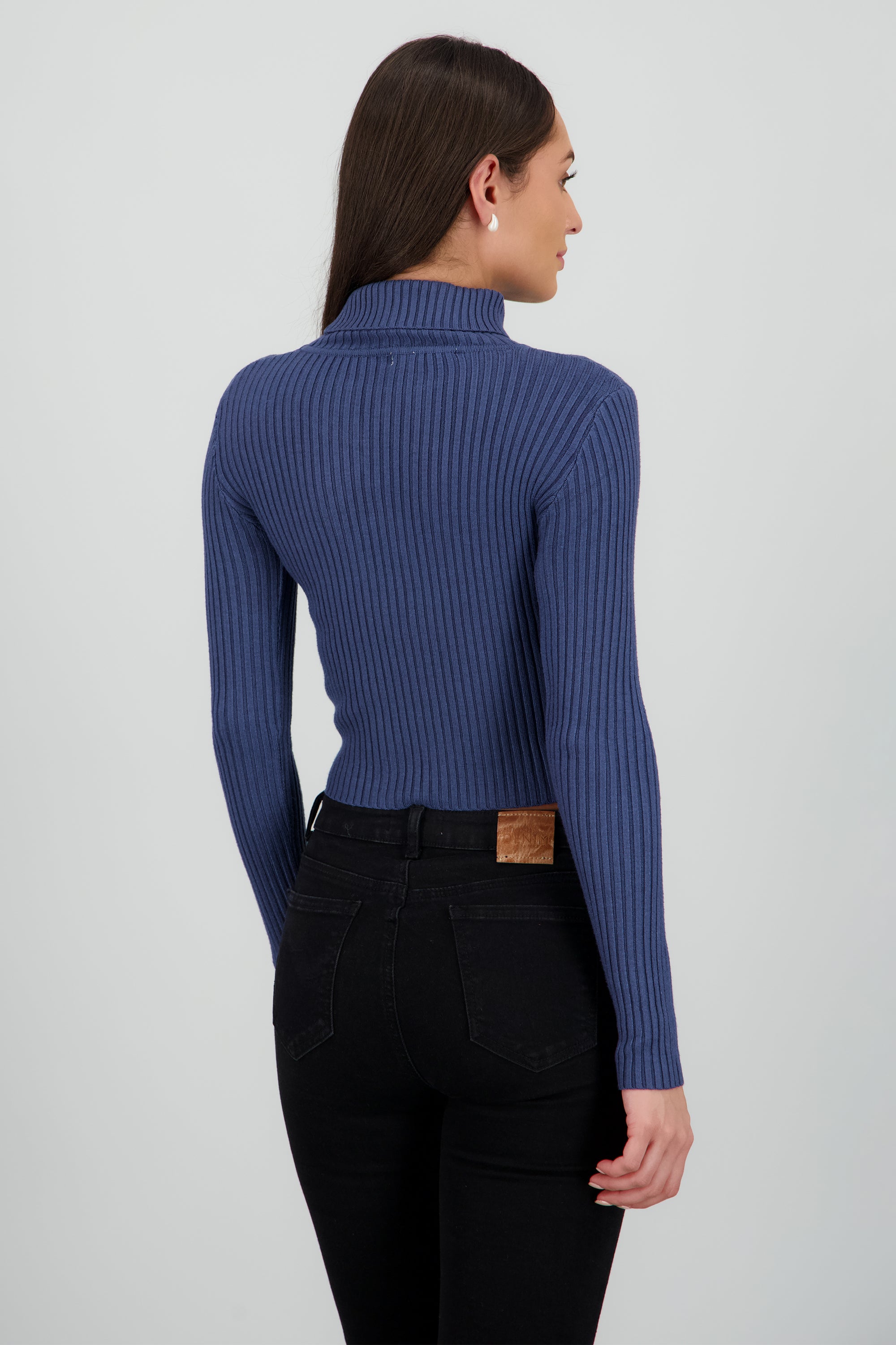 Sueter liso cuello alto AZUL