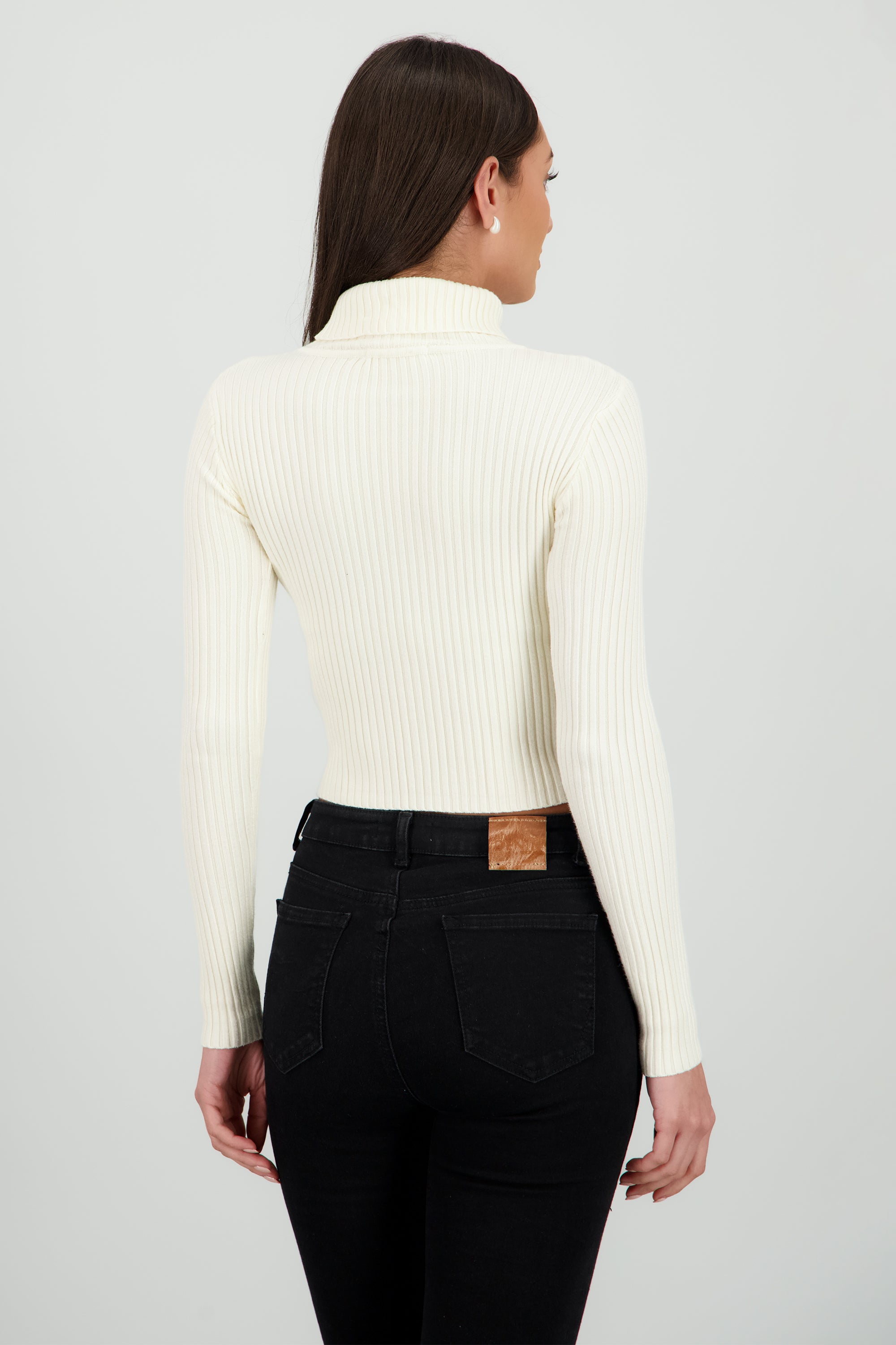 Sueter liso cuello alto BLANCO