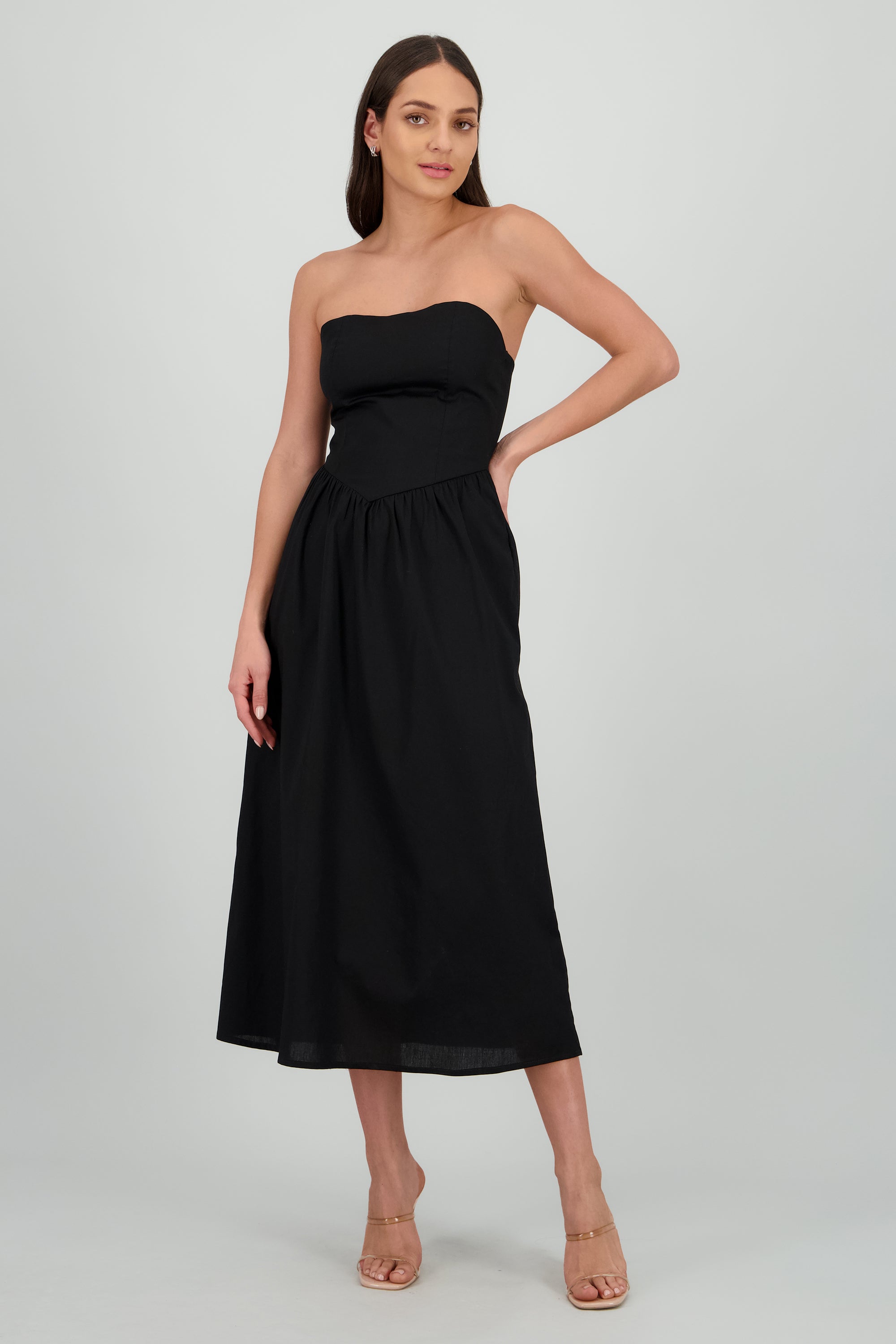 Vestido midi strapless liso NEGRO