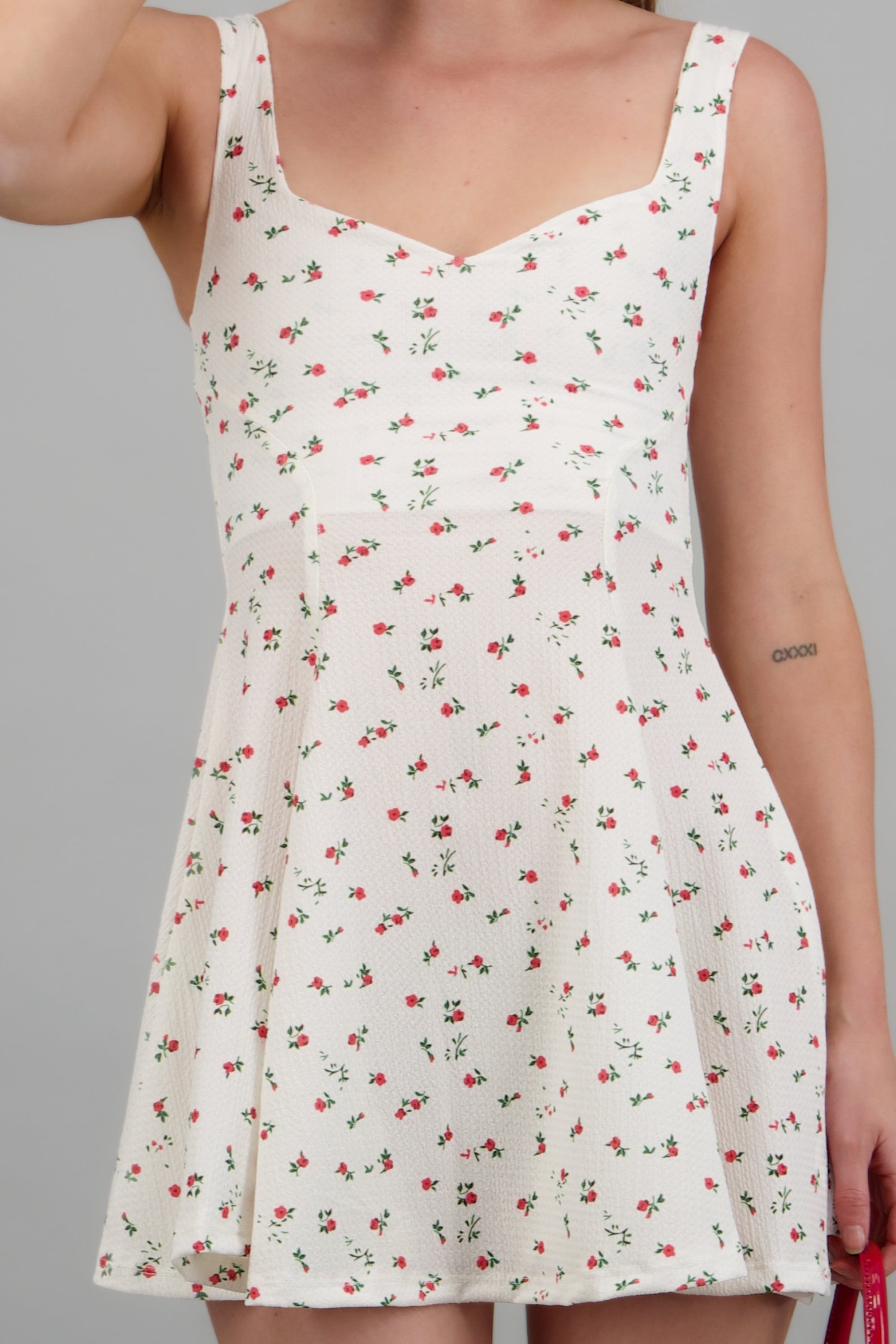 Vestido mini detalle escote BLANCO COMBO